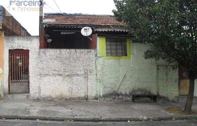 Imagem: O terreno possui 400m² de Área e está localizado em Vila