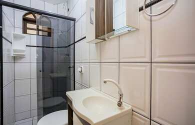 Imagem 7: Sobrado para venda tem 270 metros quadrados com 4 quartos em Sítio Cercado...