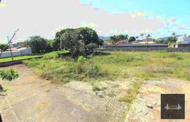 Imagem 11: Terreno plano no Carianos em frente ao antigo aeroporto Hercílio Luz