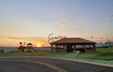 Imagem: O terreno possui 300m² de Área e está localizado em Jardim