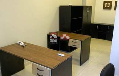 Imagem: O depósito possui 1 Vaga na garagem, 30m² de Área e está