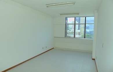 Imagem: O depósito possui 1 Vaga na garagem e 35m² de Área e está