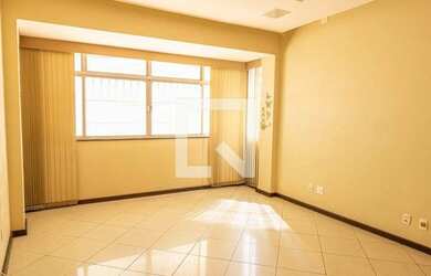 Imagem: O apartamento possui 3 Dormitórios, 1 Banheiro, 97m² de Área