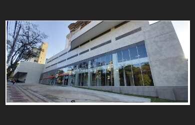 Imagem: O depósito possui 5 Vagas na garagem, 928m² de Área e está