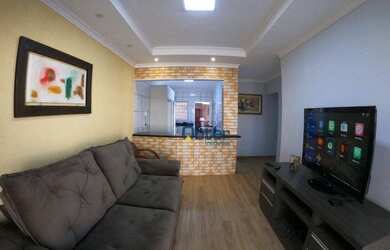 Imagem: A casa possui 4 Dormitórios, 5 Banheiros, 320m² de Área e