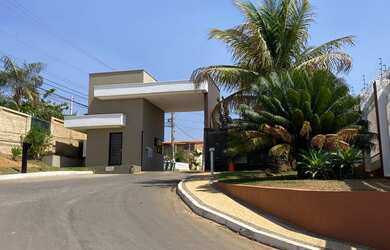 Imagem 5: Lote 300m, todo murado. 300m² de Área