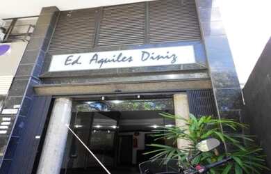 Imagem: O depósito possui 35m² de Área e está localizado em Santo