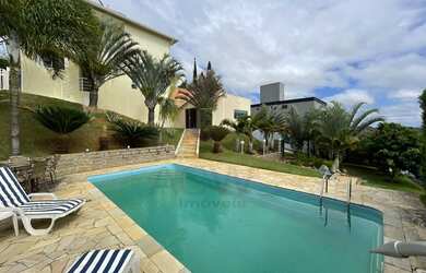 Imagem: A casa em condomínio possui 3 Dormitórios, 4 Banheiros, 5