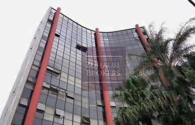 Imagem: O depósito possui 2 Vagas na garagem, 90m² de Área e está