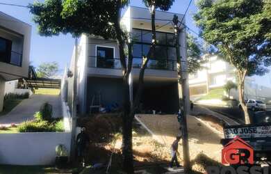 Imagem: A casa em condomínio à venda possui 3 Dormitórios, 4 Banheiros