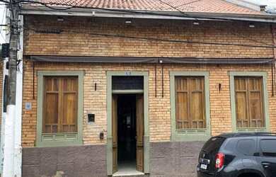 Imagem: O depósito possui 168m² de Área e está localizado em Centro