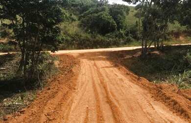 Imagem 3: Vendo terreno. 