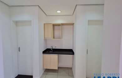 Imagem: O depósito possui 2 Vagas na garagem e 120m² de Área e está