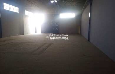 Imagem 4: LCS-GA0221 Galpão para aluguel possui 300 metros quadrados