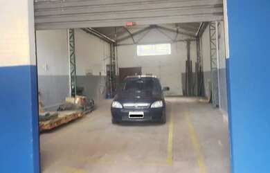 Imagem: O depósito possui 2 Vagas na garagem, 760m² de Área, Imóvel