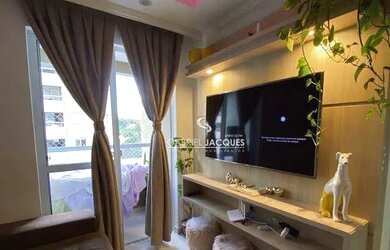 Imagem: O apartamento possui 2 Dormitórios, 1 Banheiro, 1 Vaga na garagem