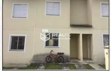 Imagem: A casa possui 2 Dormitórios, 1 Banheiro, 1 Vaga na garagem