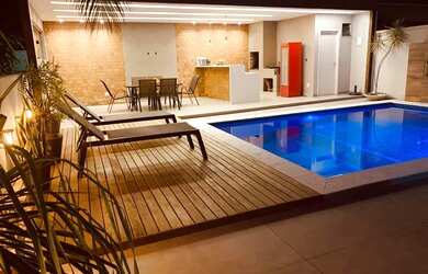 Imagem: A casa em condomínio possui 4 Dormitórios, 4 Banheiros, 3