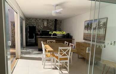 Imagem: A casa em condomínio possui 3 Dormitórios, 4 Banheiros, 2