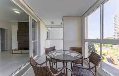 Imagem: O apartamento possui 4 Dormitórios, 1 Banheiro, 2 Vagas na