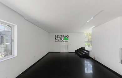 Imagem: A casa possui 4 Dormitórios, 5 Banheiros, 5 Vagas na garagem