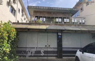 Imagem: A casa possui 4 Dormitórios, 4 Banheiros, 4 Vagas na garagem