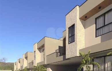 Imagem: A casa em condomínio possui 3 Dormitórios, 4 Banheiros, 2