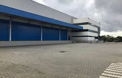 Imagem: O depósito possui 5 Vagas na garagem, 5.000m² de Área e