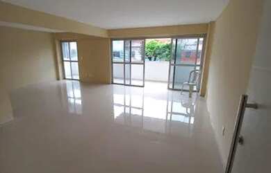 Imagem: O apartamento possui 3 Dormitórios, 1 Banheiro, 1 Vaga na garagem