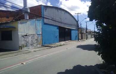 Imagem: O depósito possui 5 Vagas na garagem, 500m² de Área e está