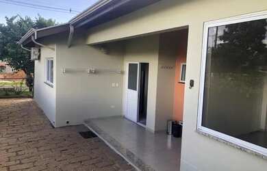 Imagem: A casa em condomínio possui 4 Dormitórios, 5 Banheiros, 4