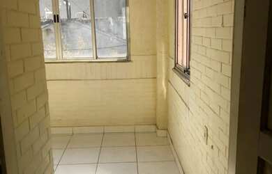 Imagem: A casa possui 3 Dormitórios, 2 Banheiros, 1 Vaga na garagem