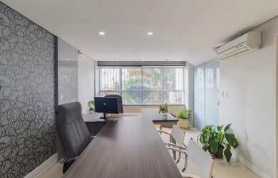 Imagem 7: Sala Comercial mobiliada, pronta para receber seu empreendimento no centro...