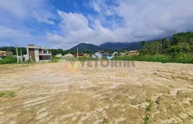 Imagem: O terreno possui 384m² de Área e está localizado em Mar