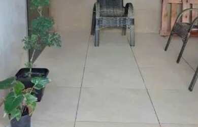 Imagem: A casa possui 2 Dormitórios, 1 Banheiro, 1 Vaga na garagem