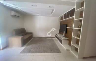 Imagem 4: ABRANTES, Estrada do Coco. Duplex composto de 3 quartos sendo 1 suíte....