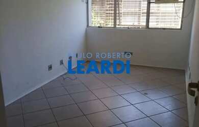 Imagem: O depósito possui 1 Vaga na garagem, 70m² de Área e está