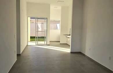 Imagem: A casa em condomínio possui 3 Dormitórios, 2 Banheiros, 2