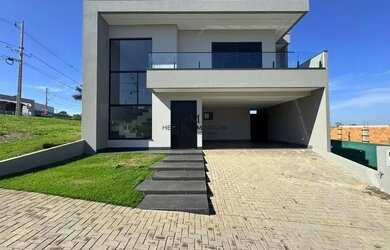 Imagem: A casa em condomínio possui 3 Dormitórios, 4 Banheiros, 199m²