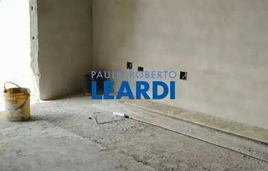 Imagem: A casa possui 3 Dormitórios, 4 Banheiros, 4 Vagas na garagem