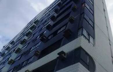 Imagem: O apartamento possui 1 Dormitório, 1 Banheiro, 1 Vaga na garagem