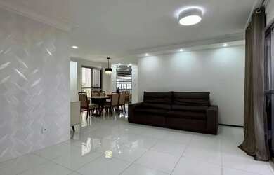 Imagem: O apartamento possui 3 Dormitórios, 5 Banheiros, 3 Vagas na