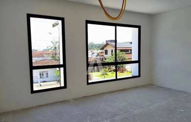 Imagem 8: Sobrado Geminado com 3 suíte(s) à venda no bairro Iririú em Joinville, por R$ 990.000.00