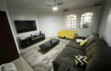 Imagem 8: Casa no Vila Bretas. Piscina, Churrasqueira, Imóvel mobiliadoeAr-condicionado