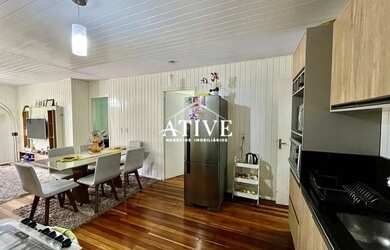 Imagem 11: Casa com 2 quartos cozinha planejada e garagem coberta pra 02 carros para locação