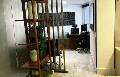 Imagem: O depósito possui 1 Vaga na garagem, 90m² de Área e está