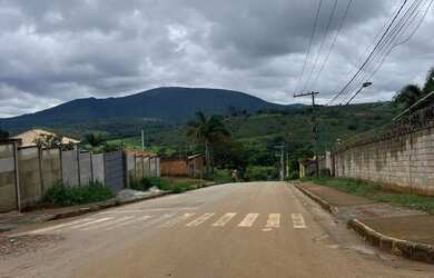 Imagem: O terreno possui 365m² de Área e está localizado em Mateus