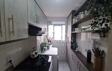 Imagem: O apartamento possui 2 Dormitórios, 1 Banheiro, 1 Vaga na garagem