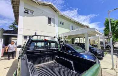 Imagem: A casa em condomínio possui 3 Dormitórios, 2 Banheiros, 2