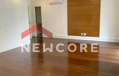 Imagem: O apartamento possui 4 Dormitórios, 5 Banheiros, 3 Vagas na